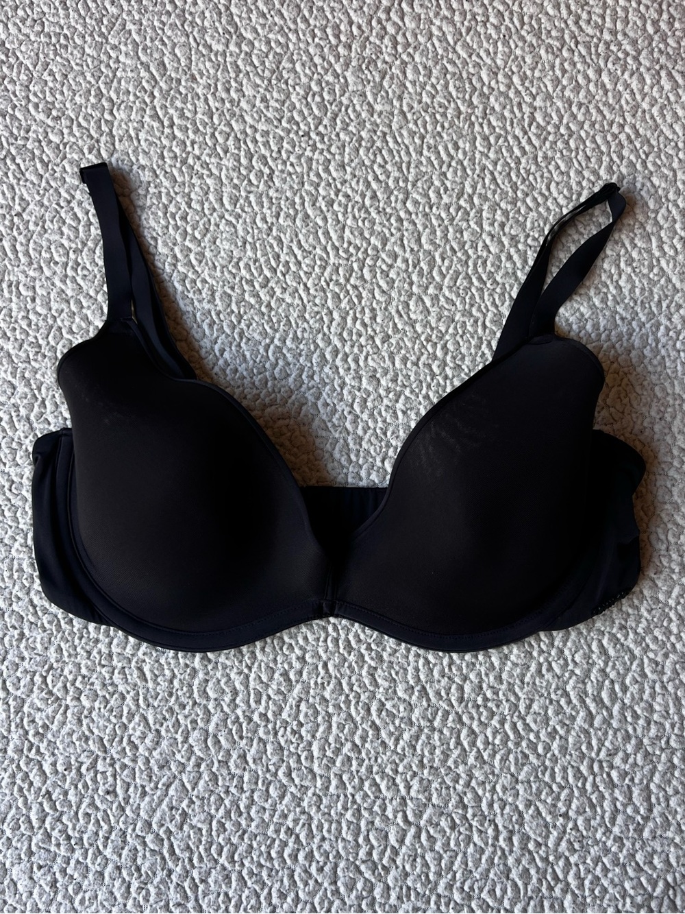 SKIMS Bra Black Onyx Size 38C